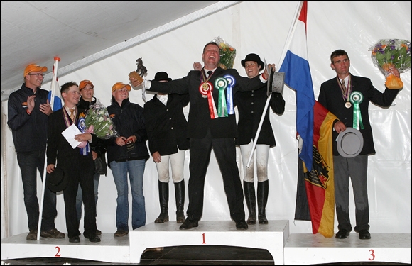 23_haho_ponyvm11.jpg